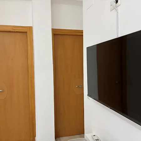 Apartment Bonito Y Muy Fresco En Nervion De Dos Y Dos Banos