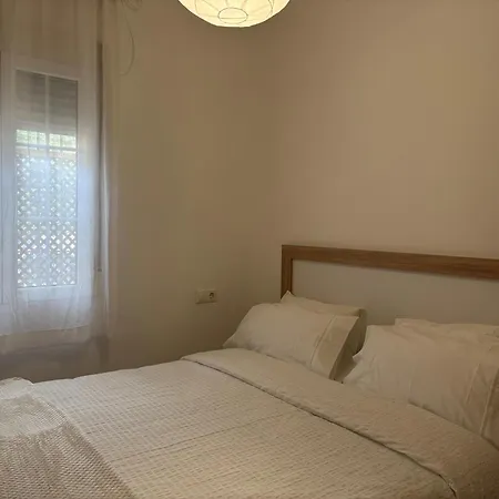 Bonito Y Muy Fresco En Nervion De Dos Y Dos Banos Apartment *