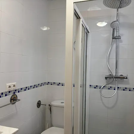 Bonito Y Muy Fresco En Nervion De Dos Y Dos Banos Apartmán *